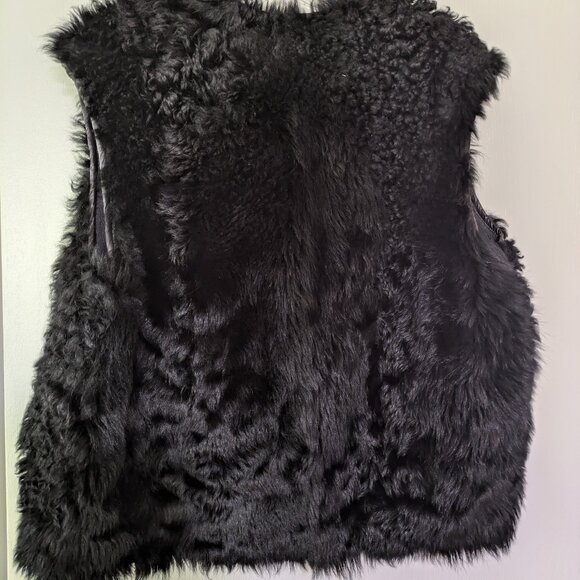 Genuine Leather Shearling Women's Vest NWT $1500 retail - Picture 9 of 14